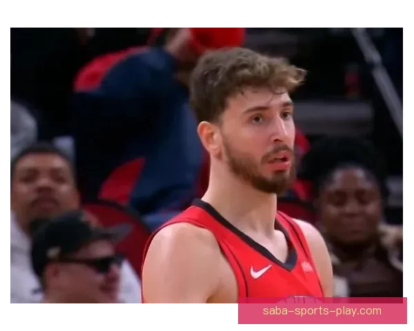 申京质疑湖人胜利仅靠运气高难度三分球成关键